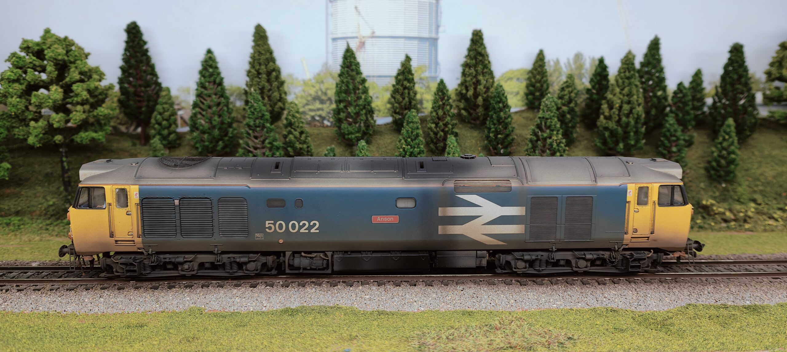 OO gauge diesel class 50022 heavy 1 OO gauge diesel class 50022 heavy 1
