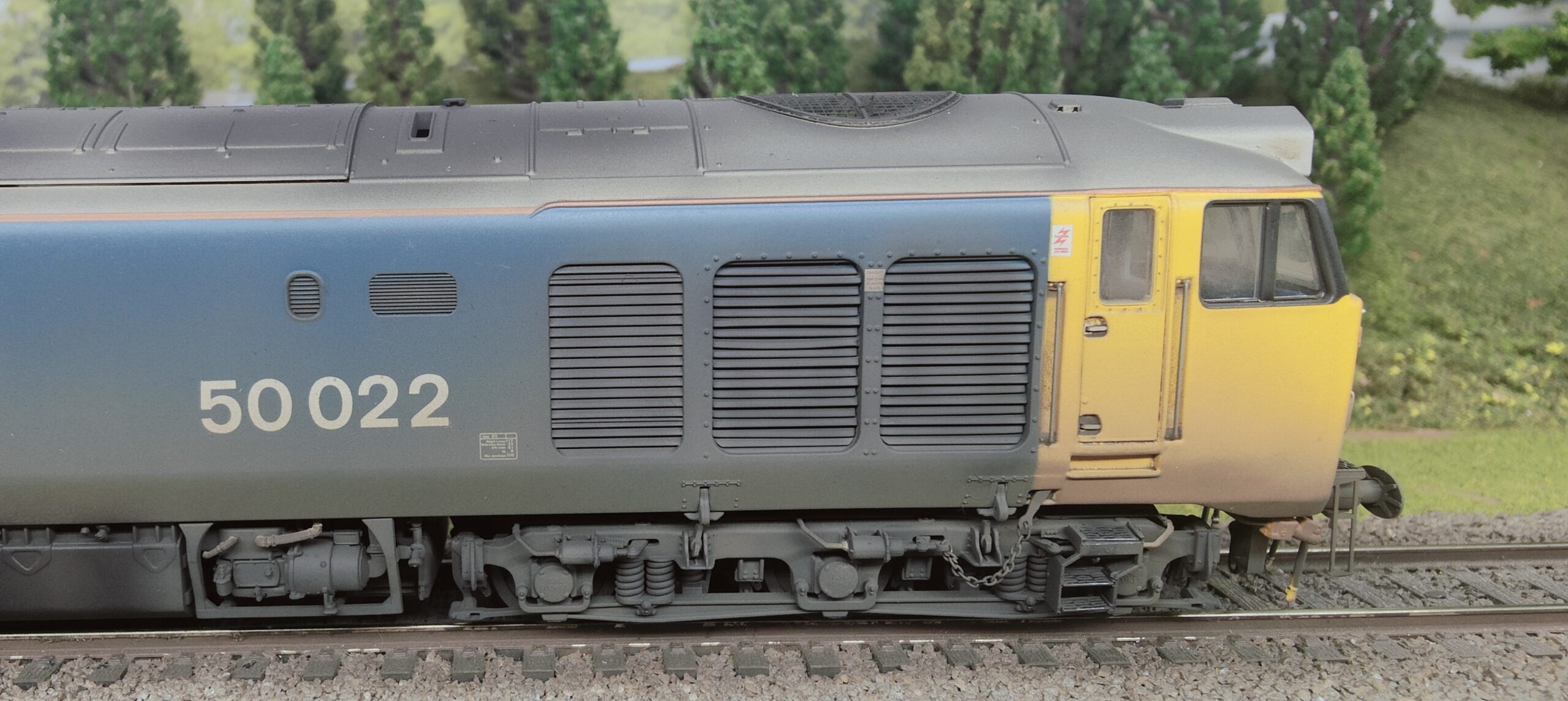OO gauge diesel class 50022 heavy 10 OO gauge diesel class 50022 heavy 10