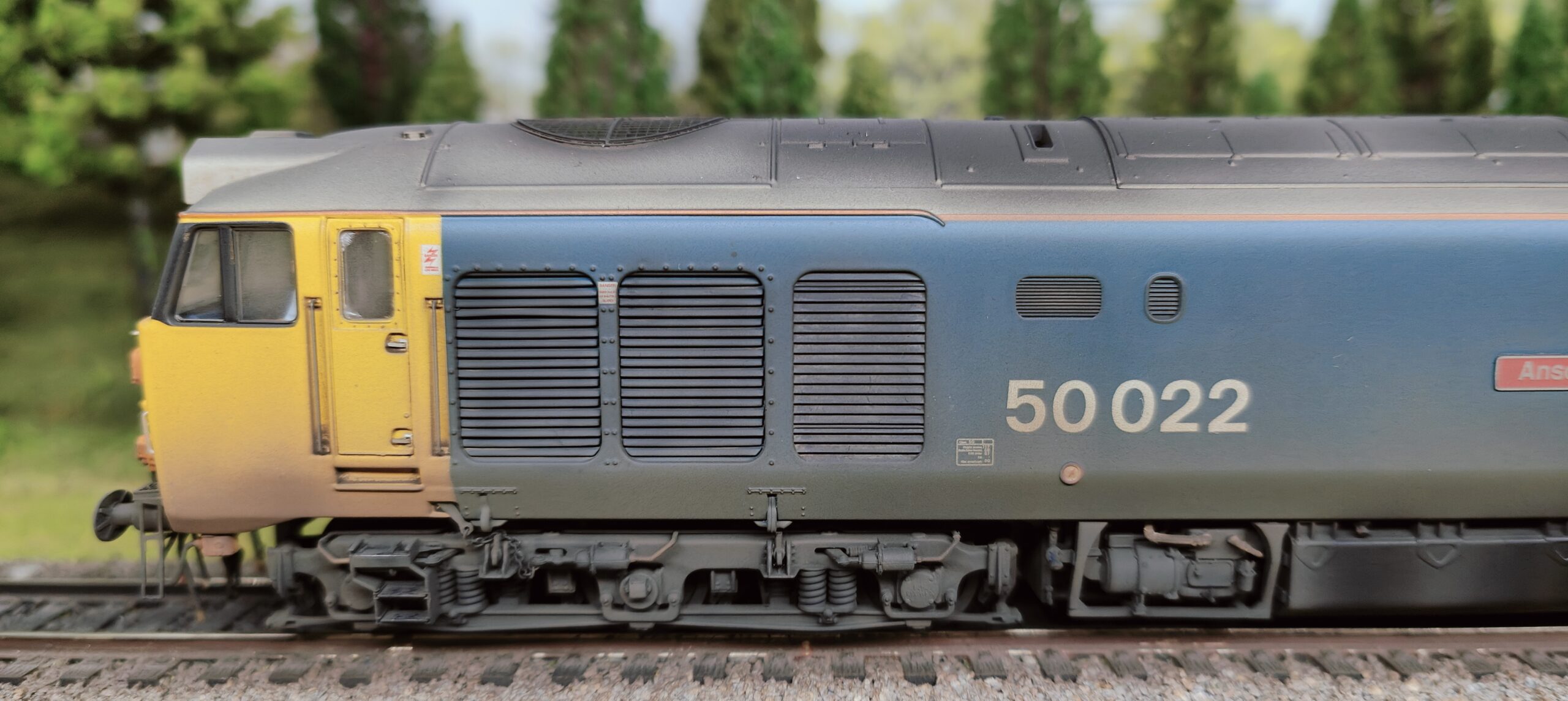 OO gauge diesel class 50022 heavy 3 OO gauge diesel class 50022 heavy 3