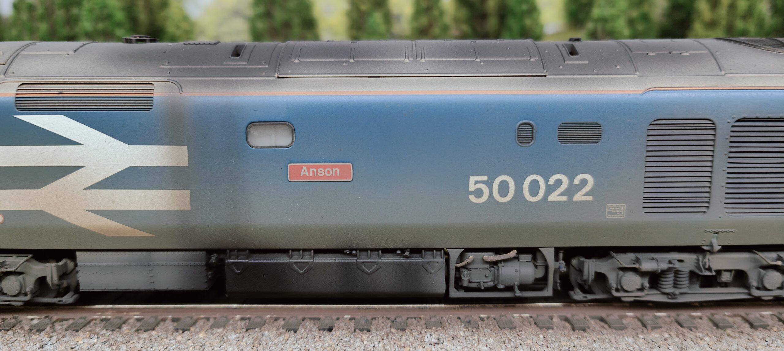 OO gauge diesel class 50022 heavy 9 OO gauge diesel class 50022 heavy 9